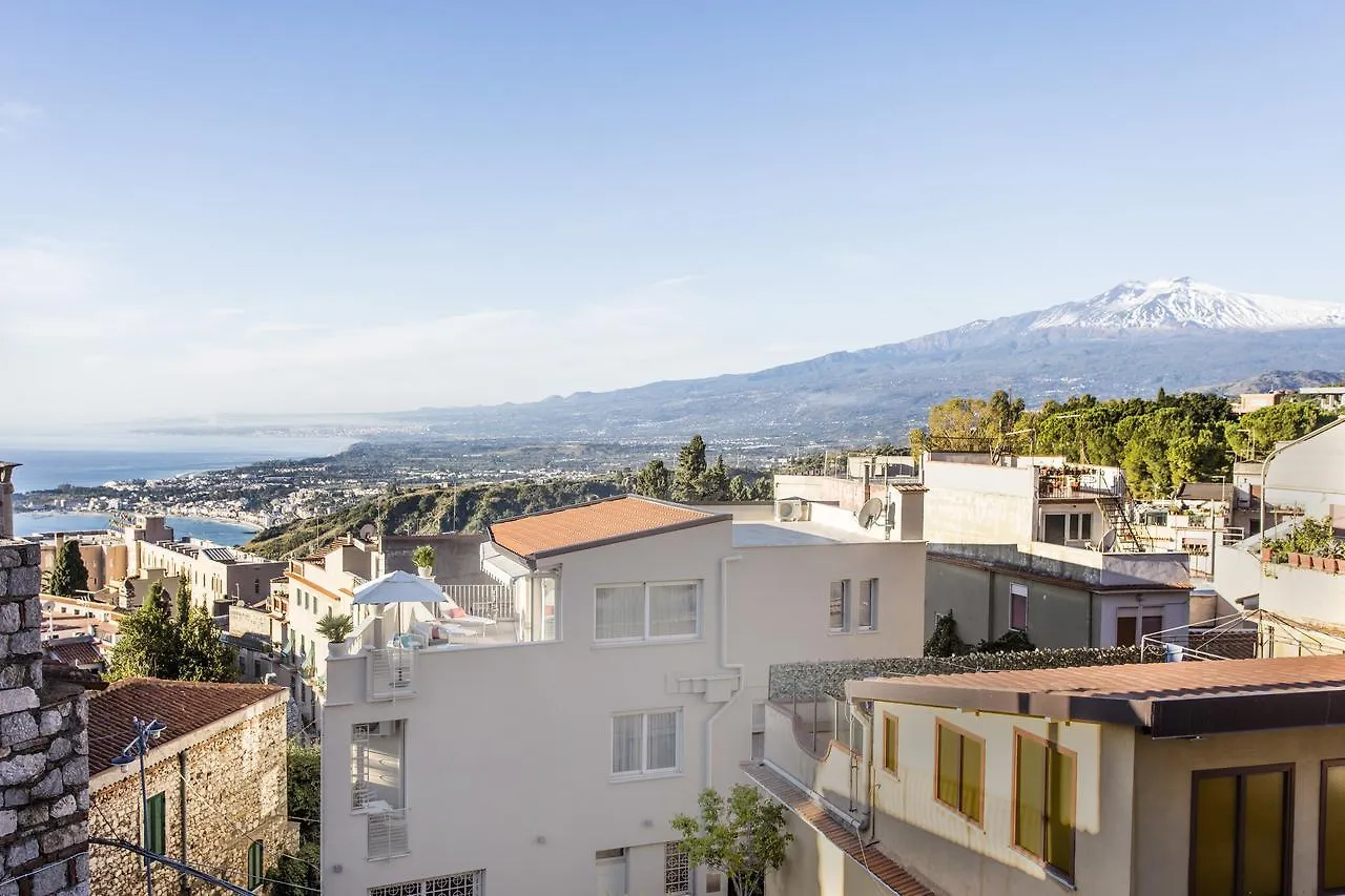 La Malandrina - Apartments & Suites Taormina 2*,
