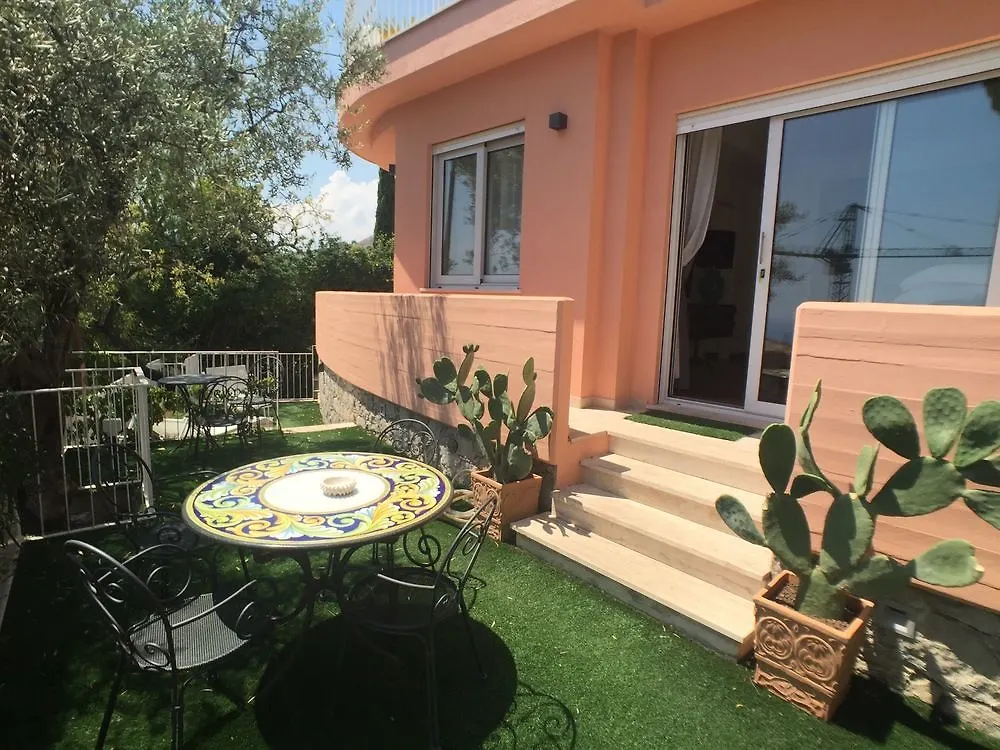 Aparthotel La Malandrina - Apartments & Suites Taormina